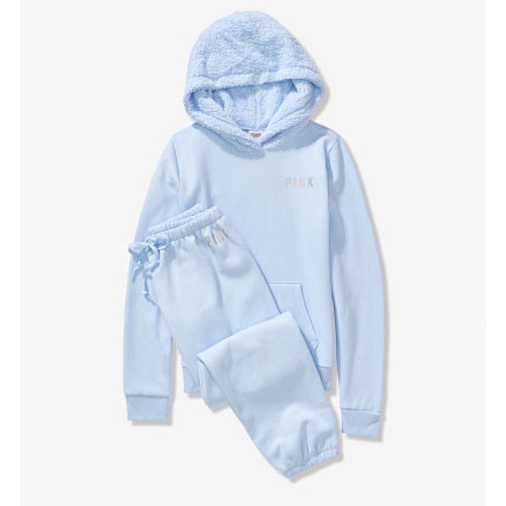 Perfect pullover and classic pant